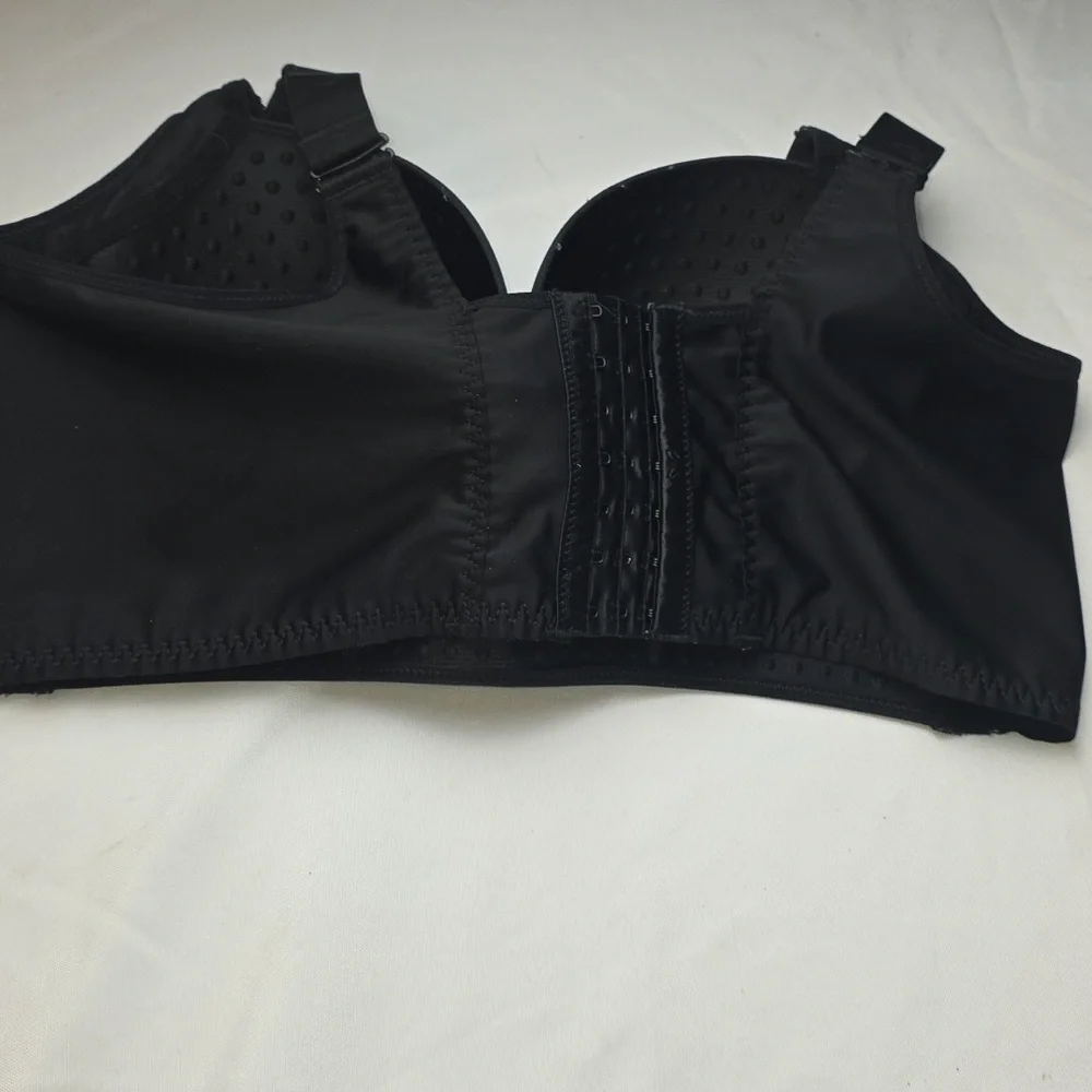 Women's Intimate Shapewear Bra Black Plunging Boning Textured Inside Sz‎ 42 EUC